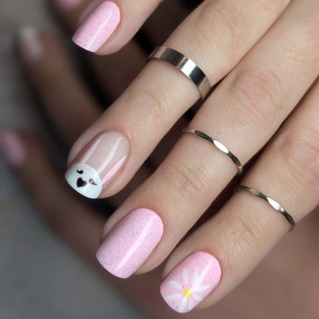 Kwiatowy akcent — manicure RS Rogulska & Szwarc