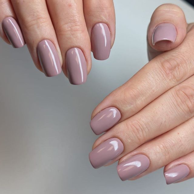 Mauve nude — manicure RS Rogulska & Szwarc