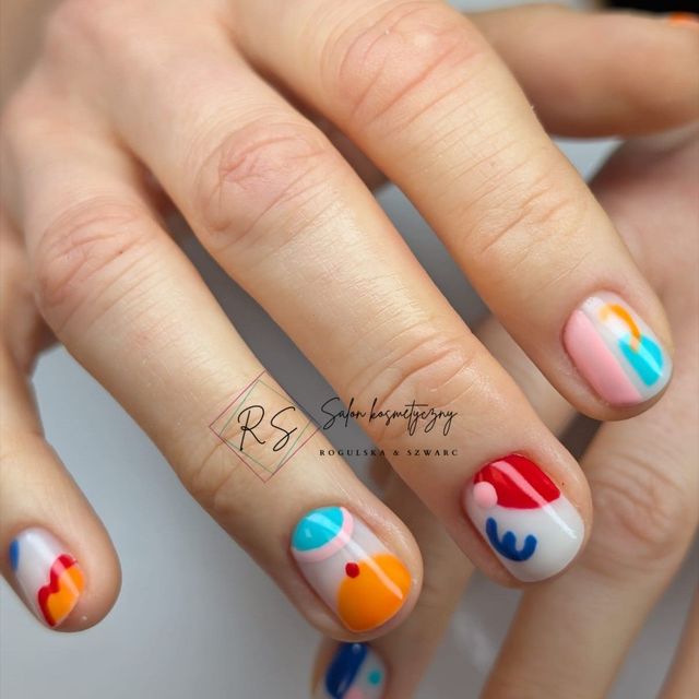 Kolorowa abstrakcja — manicure RS Rogulska & Szwarc
