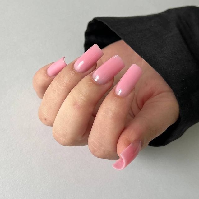 Róż jednolity — manicure RS Rogulska & Szwarc