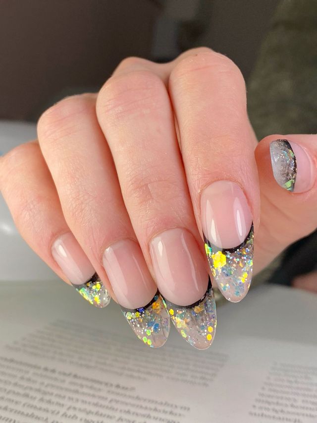 Cekiny i kryształki — manicure RS Rogulska & Szwarc