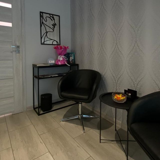 Wnętrze i poczekalnia salonu RS Rogulska & Szwarc